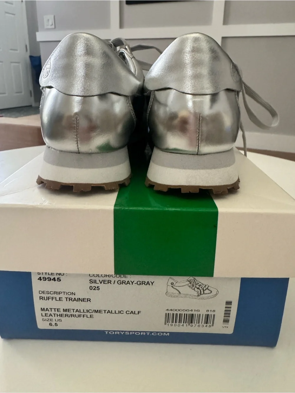 Tory Sport Ruffle Trainer Metallic Silver Sneakers – Size 6.5 – New in Box